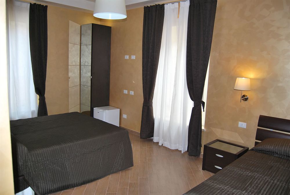 Gasthuis My Piazza Di Spagna 4*